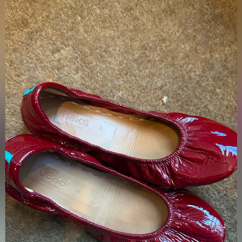 Tieks Ruby Red Patent Leather Ballet Flats 8 - Picture 4 of 7